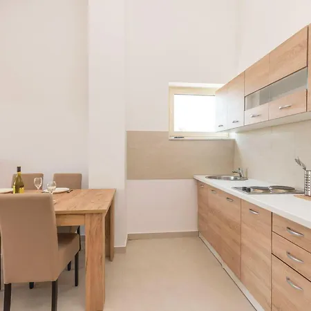 Apartman Lovely In *